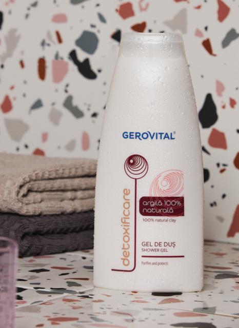 Poza produs Gel de dus cu Argila 100% naturala Gerovital detoxifiere, purificare si regenerare, Farmec | 750 ml