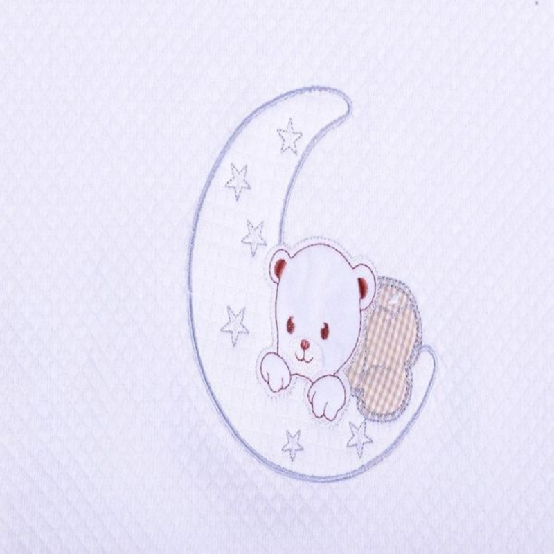 Poza produs Paturica tricot brodata pentru bebelusi STAR BEAR alba, Perpetuum | 70x90 cm
